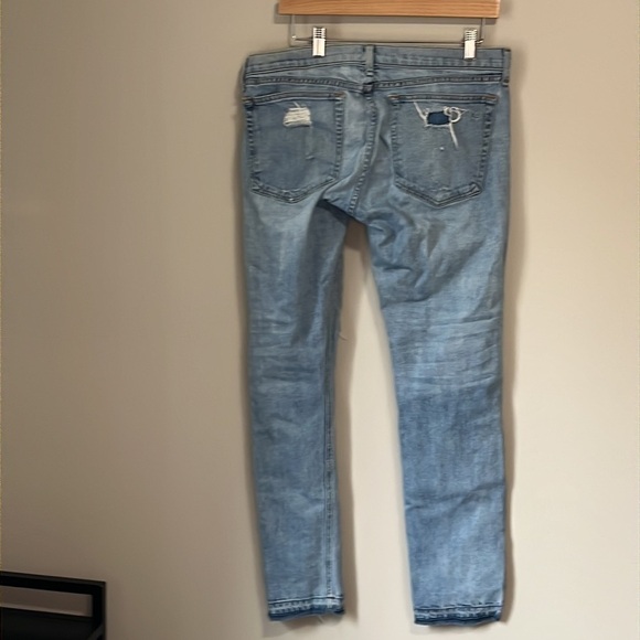 RAG and BONE Boyfriend Jean Light Wash Distressed Raw Hem Womens Sz 29 - Picture 1 of 13